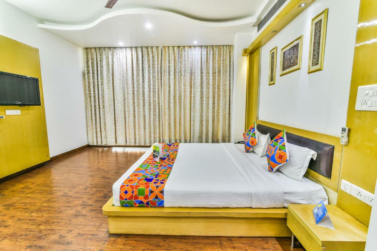 Hotel Parth Inn ガーズィヤーバード エクステリア 写真
