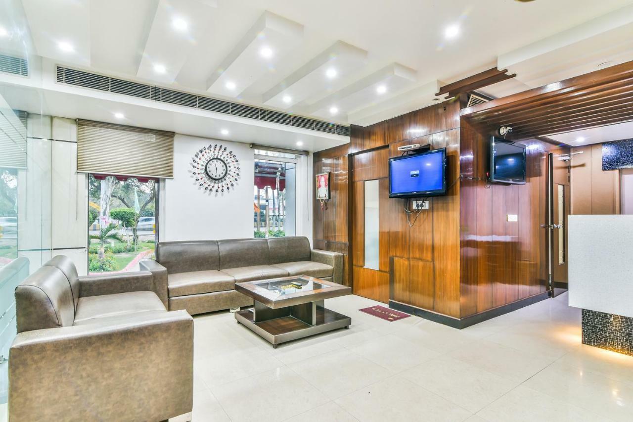 Hotel Parth Inn ガーズィヤーバード エクステリア 写真